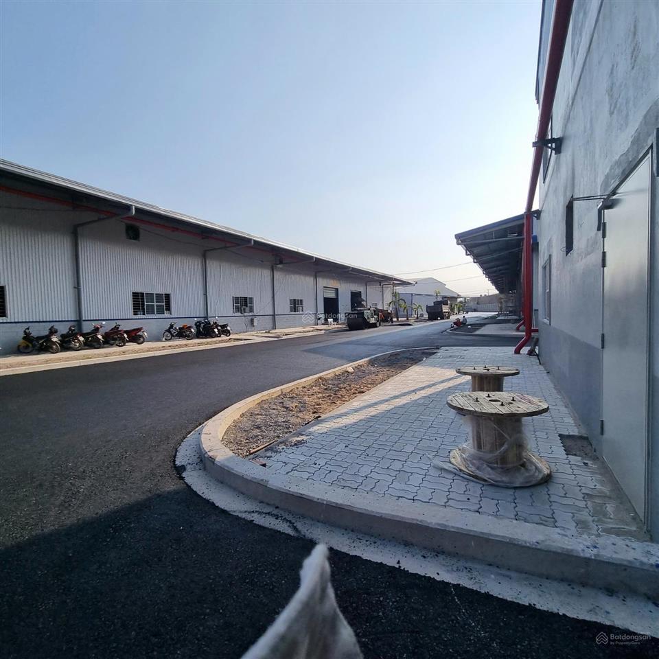 Cho thuê kho bình tân kv 5.000m2, kho 2.200m2, pccc tự động, cont 24g, kho trống sẵn, 110k/m2