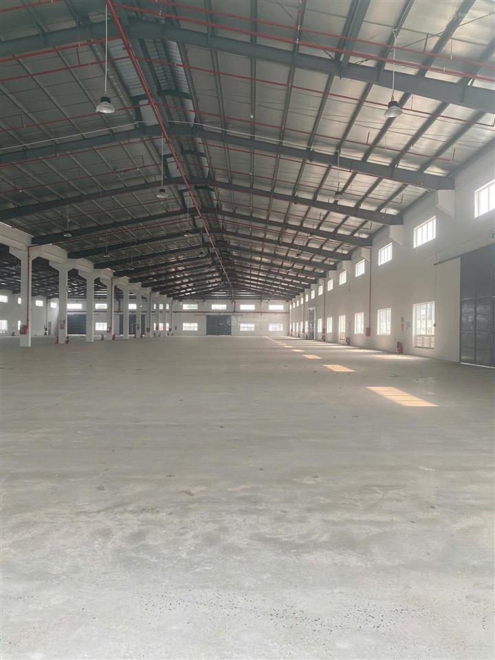 Cho thuê kho xưởng kcn tân đức kv 4.762m2, nx 2.886m2 pccc tự động, điện 500kva, 3.2$/m2 ~ 84ng/m2