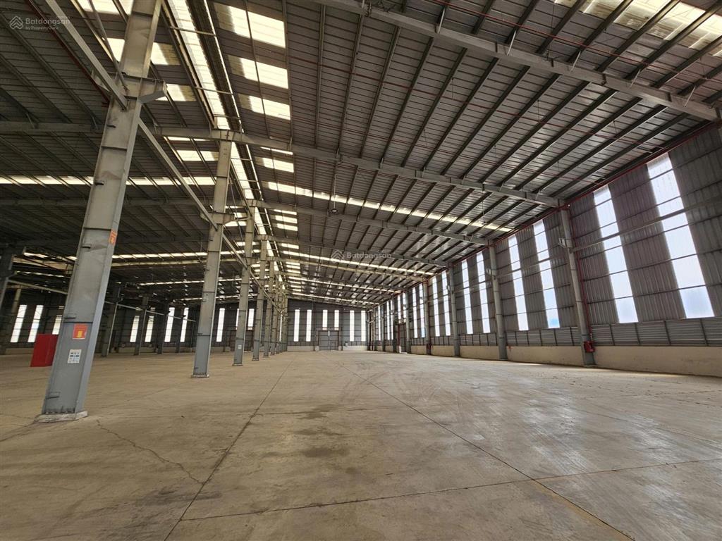 Cho thuê kho xưởng trong kcn thuận đạo kv 8.000m2, nx 3.600m2, pccc tự động, trạm 650kva, 3.5$/m2