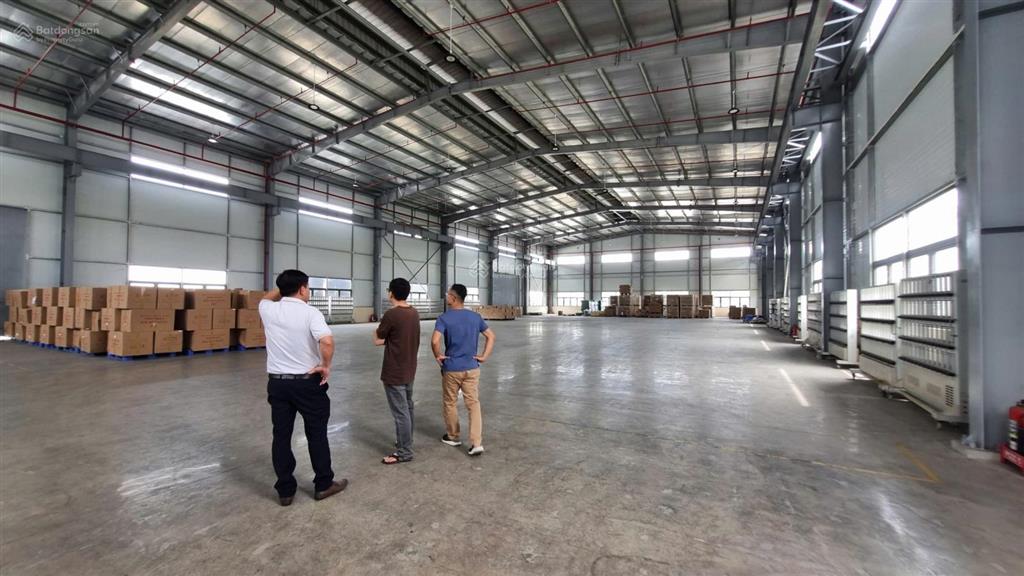 Cho thuê kho/xưởng diện tích 2.500m2, nằm trong kcn tân tạo, quận bình tân, tp.hcm.