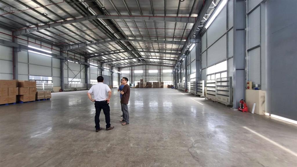 Cho thuê kho/xưởng diện tích 2.500m2, nằm trong kcn tân tạo, quận bình tân, tp.hcm.