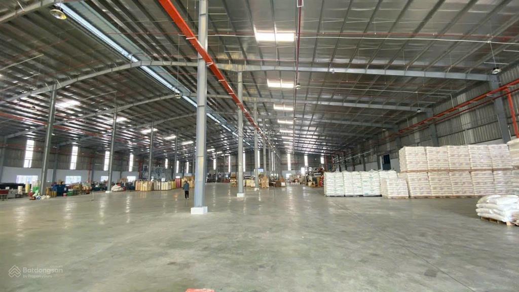 Cho thuê kho xưởng ql 1a bình tân, kv 10.000m2, nx 5.000m2, pccc tự động, bình điện 600kva, 120k/m2