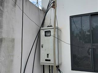 Cho thuê kho xưởng mặt tiền kênh a 700m2 có lầu và văn phòng đầy đủ, điện 3 pha chỉ 35tr/tháng