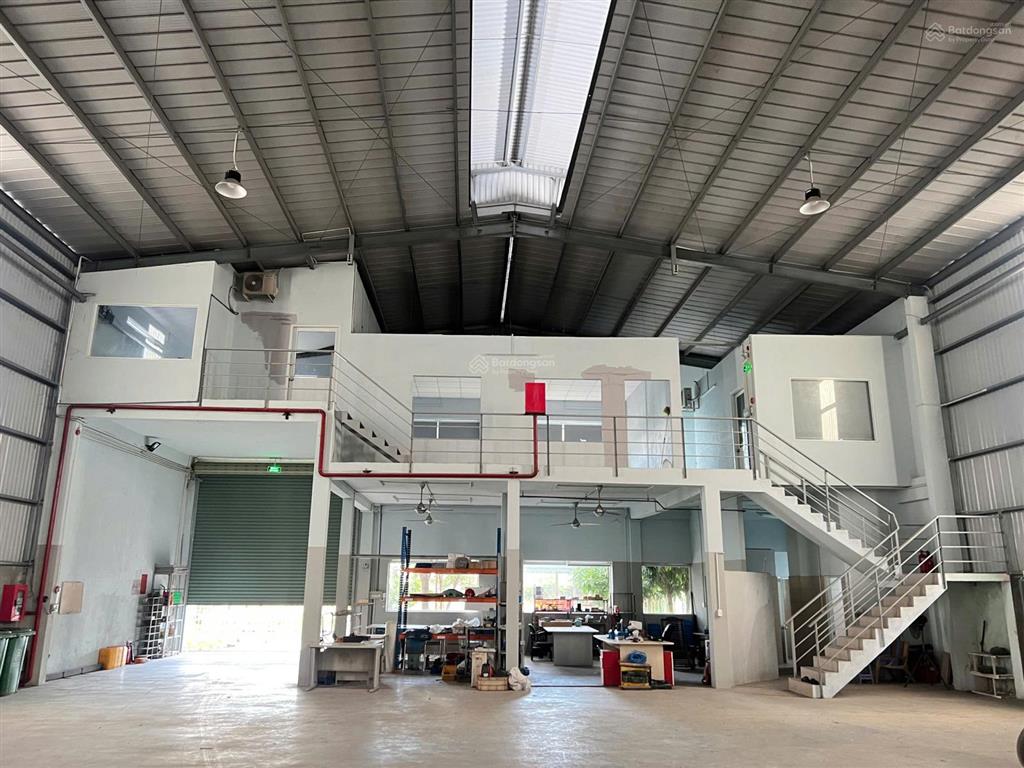 Bán xưởng khu công nghiệp hiệp phước, tp. hcm ( nhà bè cũ ). đất 1807 m2, xưởng 1250 m2, 25 tỷ