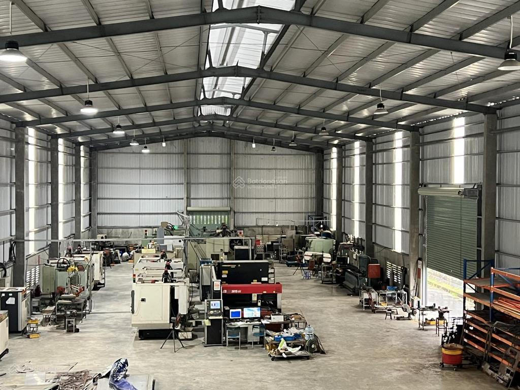 Bán xưởng khu công nghiệp hiệp phước, tp. hcm ( nhà bè cũ ). đất 1807 m2, xưởng 1250 m2, 25 tỷ