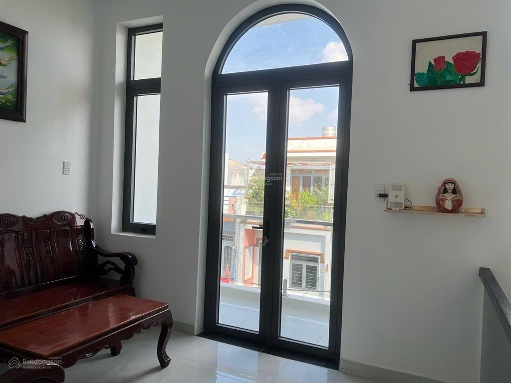 Bán nhà mới toanh 1 trệt 2 lầu, 160m², trung tâm biên hòa gần tòa án biên hòa