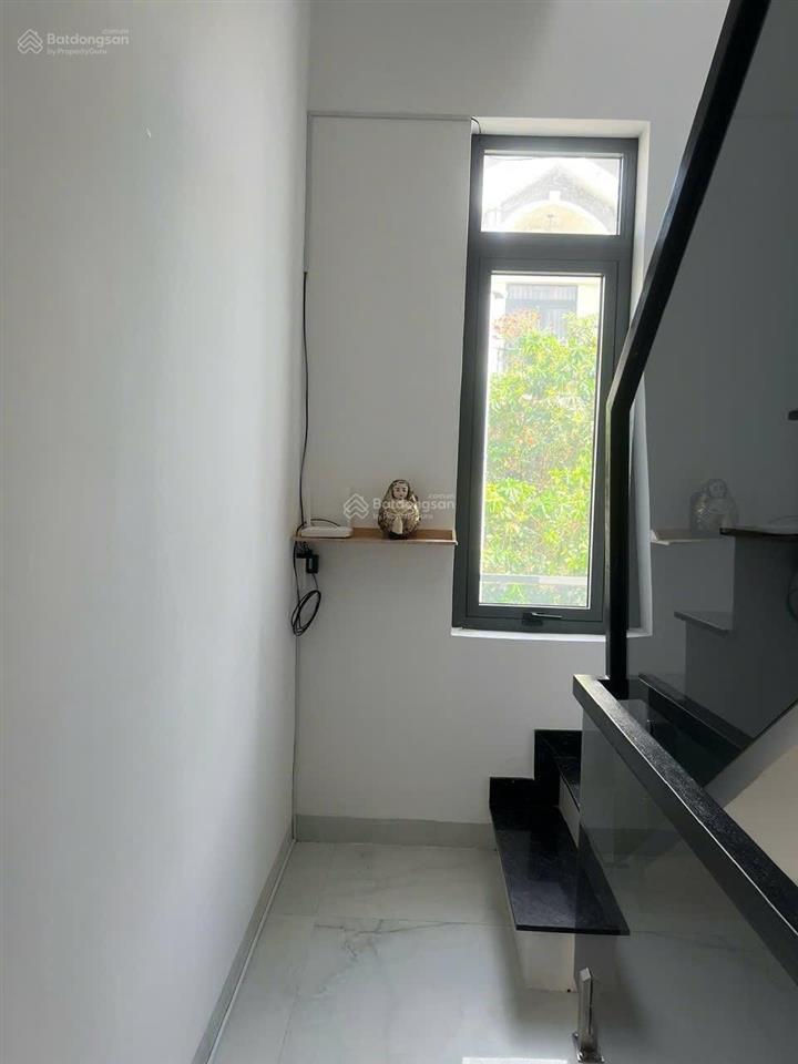 Bán nhà mới toanh 1 trệt 2 lầu, 160m², trung tâm biên hòa gần tòa án biên hòa