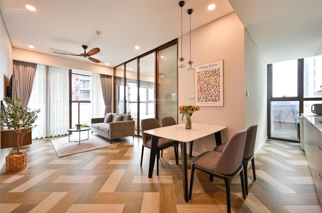 Căn hộ the metropole thủ thiêm giá 13,9 tỷ cầm sổ liền tay.