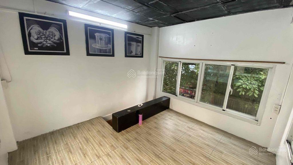 Mặt bằng trệt lửng, riêng biệt như nhà nguyên căn, hẻm 12m 451 tô hiến thành, 7tr