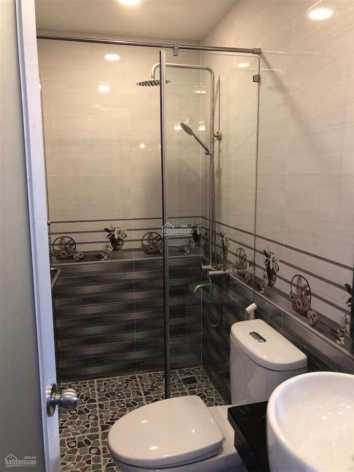 Nhà hẻm xe hơi cmt8 gần clb lan anh, p13, q10, 18tr/th. 0909 579 *** 0978 508 *** hưng
