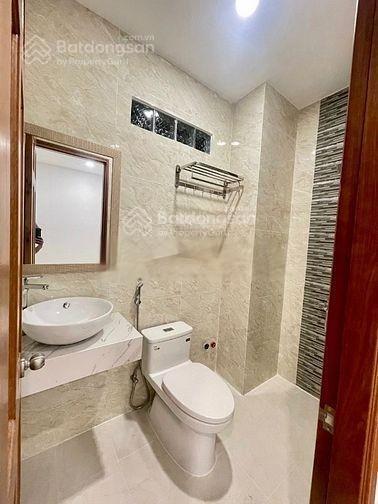 Nhà hẻm xe hơi lý thường kiệt p9 tân bình, 18tr/1th