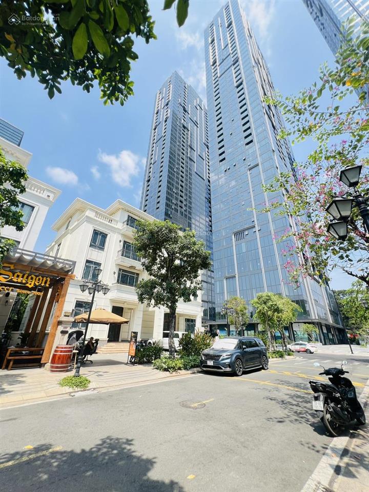 Villa ba son  căn góc đối diện jw marriot  380 tỷ