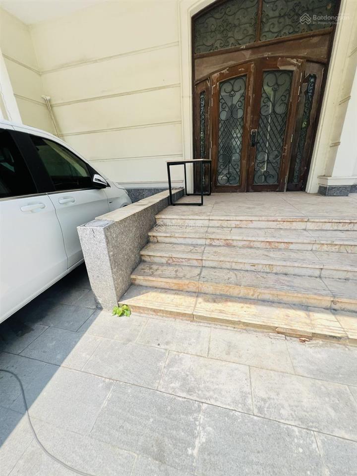 Villa ba son  căn góc đối diện jw marriot  380 tỷ
