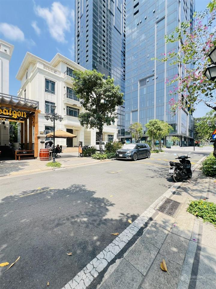 Villa ba son  căn góc đối diện jw marriot  380 tỷ