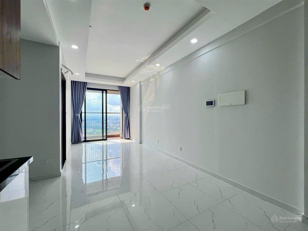 Cần vốn bán opal skyline lái thiêu  2pn 60m2 giá tốt 2.150 tỷ có ban công