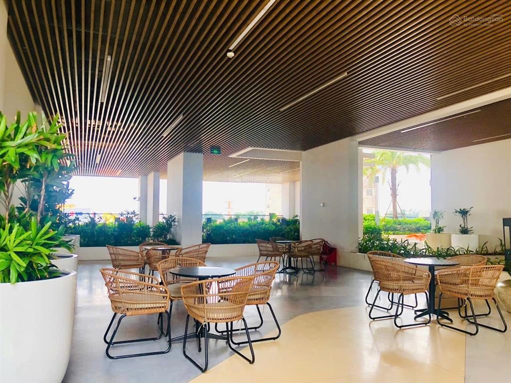 Cần vốn bán opal skyline lái thiêu  2pn 60m2 giá tốt 2.150 tỷ có ban công