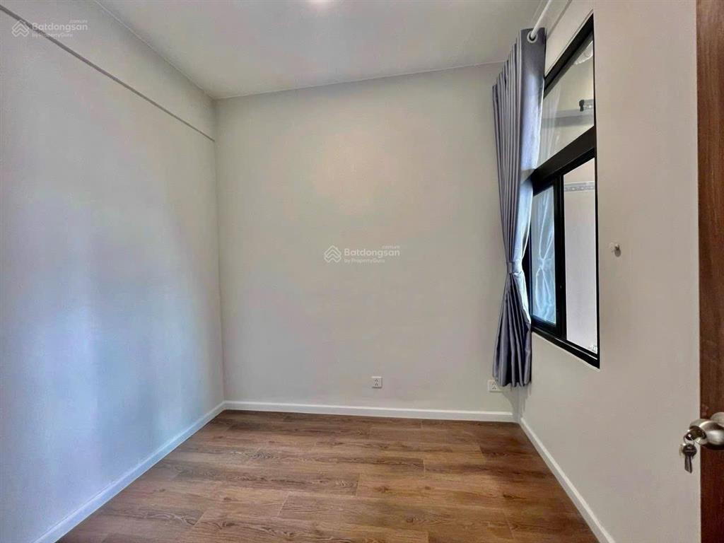 Cần vốn bán opal skyline lái thiêu  2pn 60m2 giá tốt 2.150 tỷ có ban công
