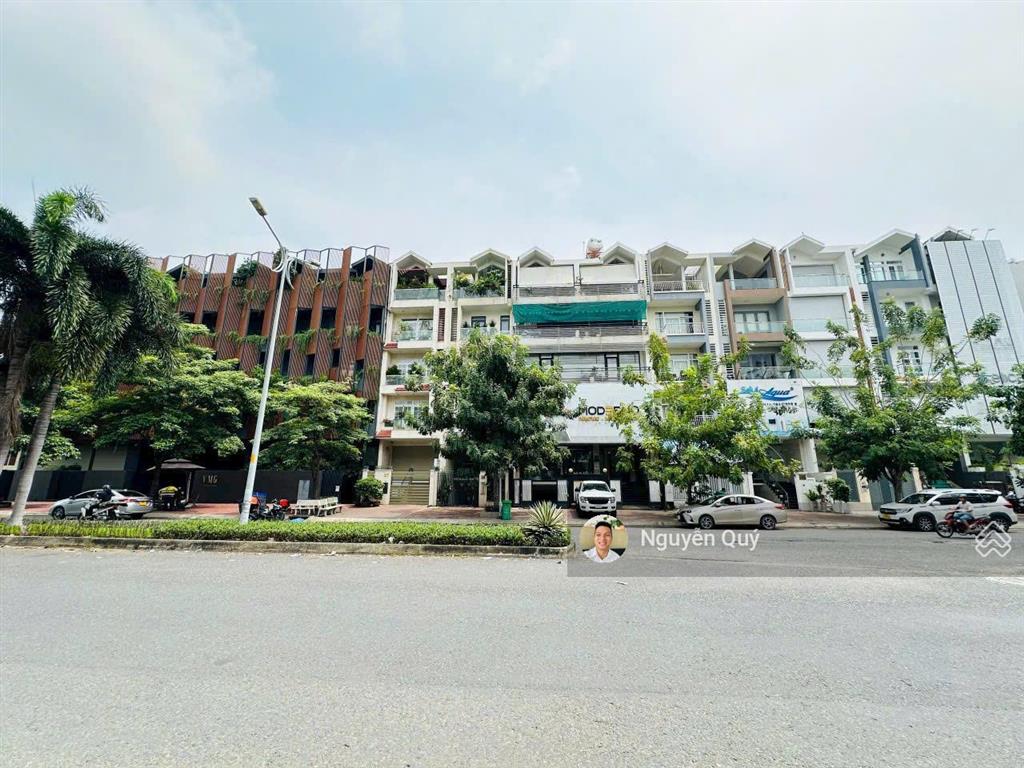 Kẹt tiền bán nhà phố  biệt thự đường nguyễn thị thập kdc him lam kênh tẻ q. 7, giá cắt lỗ 20 tỷ