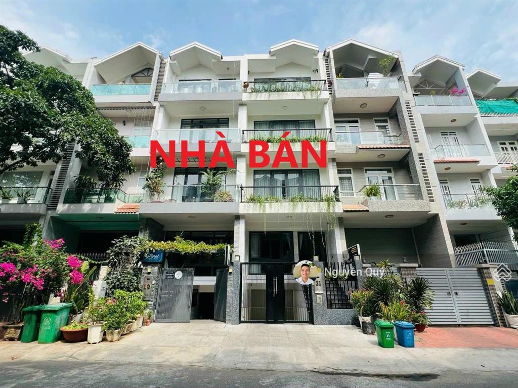 Kẹt tiền bán nhà phố  biệt thự đường nguyễn thị thập kdc him lam kênh tẻ q. 7, giá cắt lỗ 20 tỷ