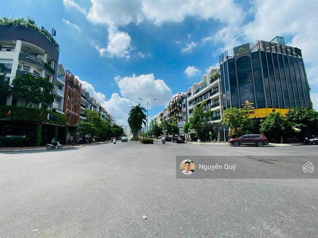 Kẹt tiền bán nhà phố  biệt thự đường nguyễn thị thập kdc him lam kênh tẻ q. 7, giá cắt lỗ 20 tỷ