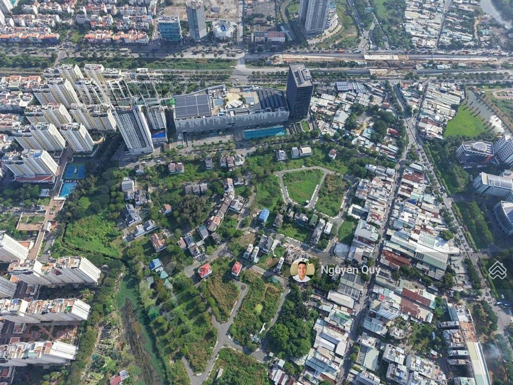 Cần tiền bán gấp lô đất biệt thự sadeco vivo city q. 7, dt 12,5x20m (250m2), giá 26,5 tỷ, sổ hồng