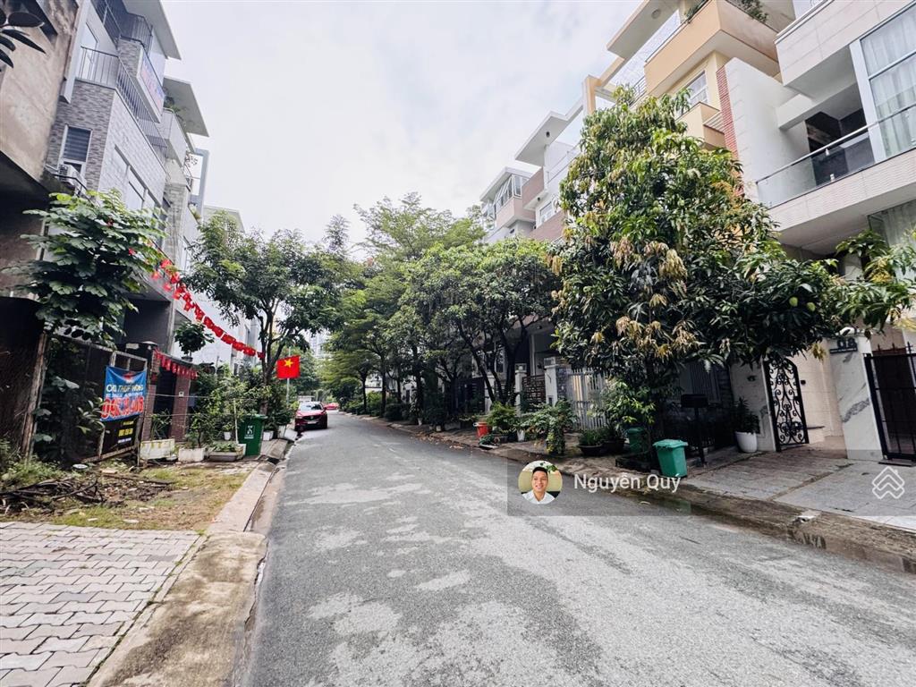Bán lỗ 2 tỷ! bán gấp nền đất đẹp kdc phú mỹ 126m2 (6x21m)  hướng nam, đường 12m, giá tốt 16,5 tỷ