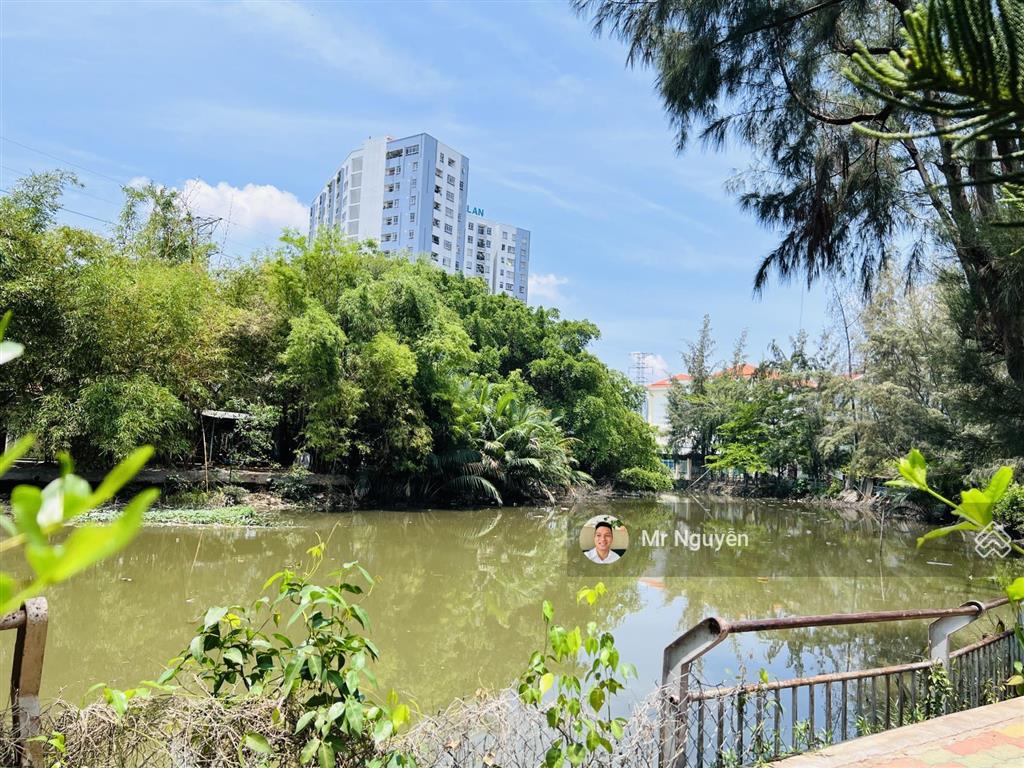 Kẹt tiền bán đất biệt thự view sông, công viên kdc nam long q7, dt 8x20m = 160m2, giá 18 tỷ