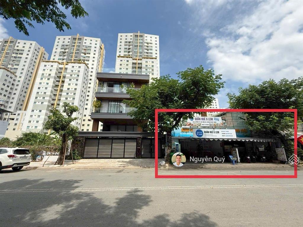 Kẹt tiền bán đất đường 20m, dt 12x20m (240m2) kdc ciq4, chợ lớn, giá 26 tỷ, ngay ga metro tân mỹ