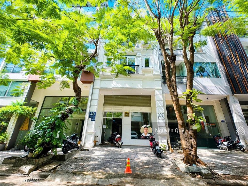 Giảm mạnh 4 tỷ! đây là nhà nên mua khu hưng gia phú mỹ hưng q. 7, dt 6x18.5m, có thang máy