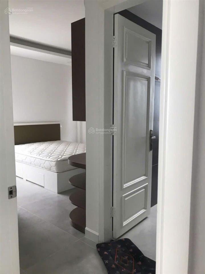 Chính chủ bán căn hộ tropic garden block c, có sổ, 81m2, 2pn 2wc, căn góc, 7.8 tỷ. linh 0973 282 ***