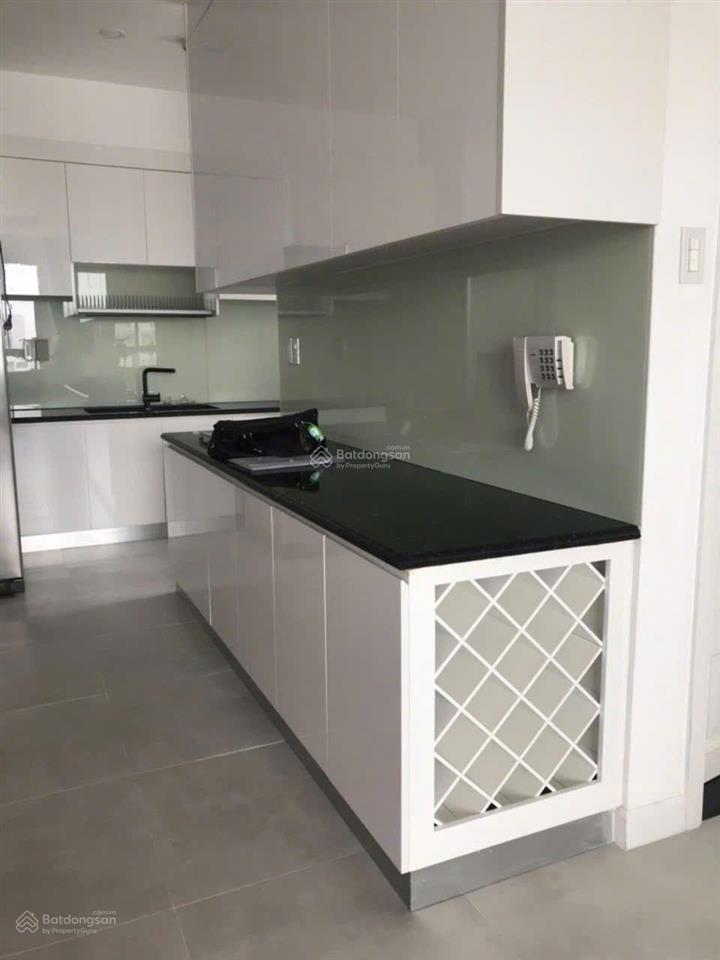 Chính chủ bán căn hộ tropic garden block c, có sổ, 81m2, 2pn 2wc, căn góc, 7.8 tỷ. linh 0973 282 ***