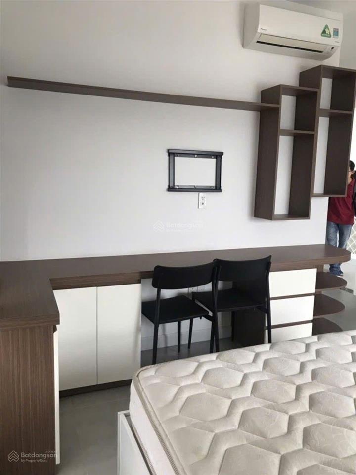 Chính chủ bán căn hộ tropic garden block c, có sổ, 81m2, 2pn 2wc, căn góc, 7.8 tỷ. linh 0973 282 ***