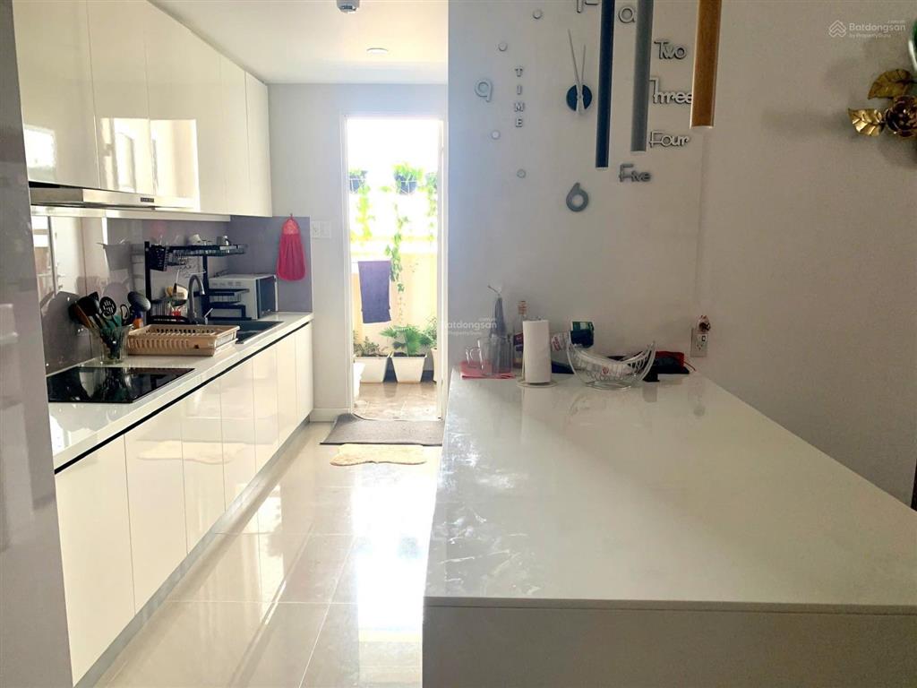 Chính chủ bán căn hộ tropic garden block c, căn góc, 81m2, 2pn làm thành 1pn, 7.9t.  0973 282 ***