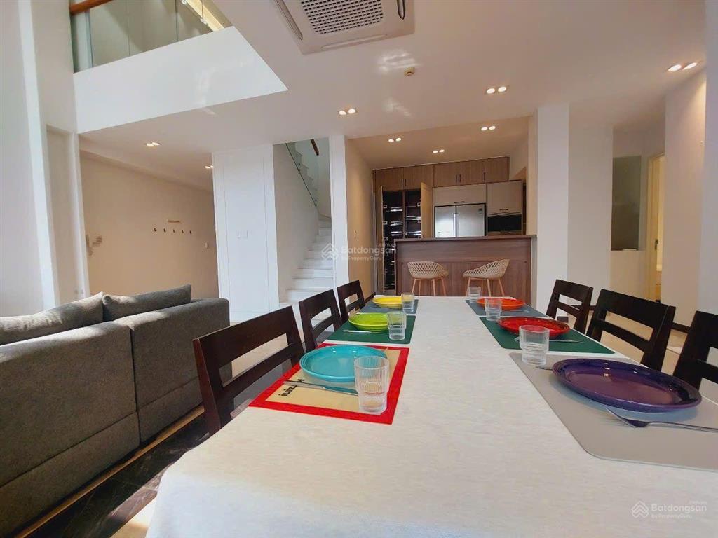 Chính chủ bán căn hộ penthouse tropic garden dt 158m2 căn hộ duplex + 62m2 vườn, 22 tỷ. 0973 282 ***