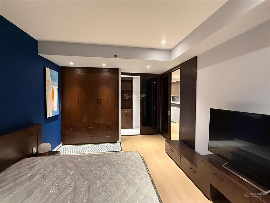 Chính chủ bán căn hộ tropic garden block c, sh, 134m2, 3pn+1, 2wc, full nt, 12,8 tỷ.  0973 282 ***