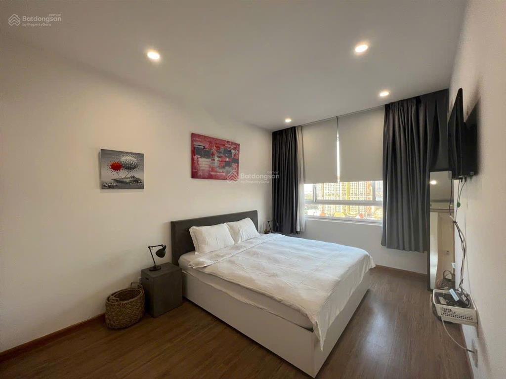 Chính chủ bán căn hộ tropic garden, block c, sh, 112m2, 3pn 2wc, ko nt, có hđt, 9.5t.  0973 282 ***