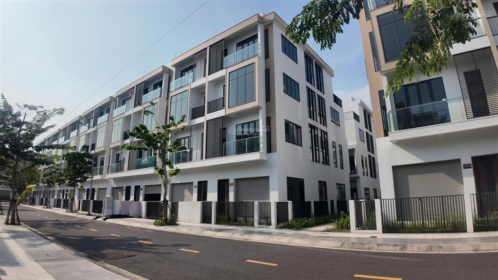Nhà phố góc xẻ khe 7x18m  view thoáng, giá quá tốt 6.2tỷ  dự án t&t city millennia cần giuộc