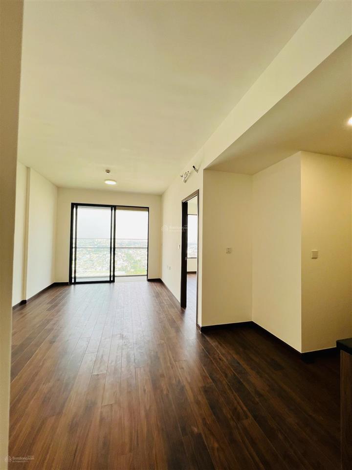 Cho thuê căn góc 2pn 2wc, akari city, võ văn kiệt. 3 máy lạnh, máy nước nóng. 11 triệu. 0904 055 ***