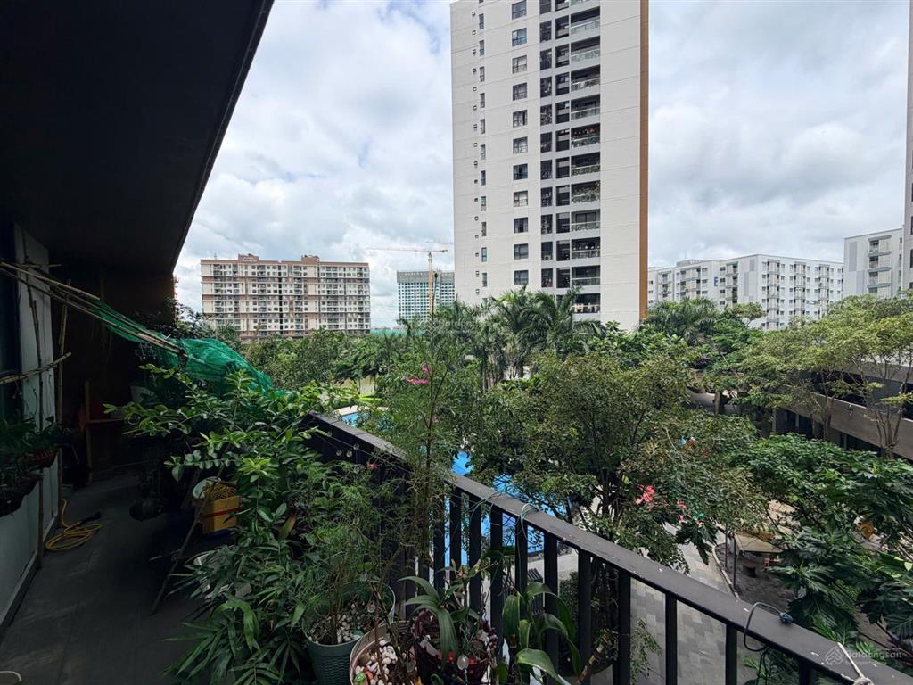 Cho thuê sân vườn 2pn 2wc  72m2 + 18m2 sân vườn. có nội thất. 12,5 triệu/tháng. 0904 055 ***