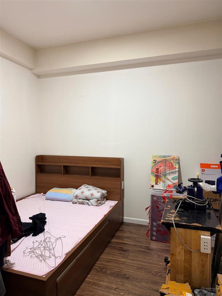 Cho thuê sân vườn 2pn 2wc  72m2 + 18m2 sân vườn. có nội thất. 12,5 triệu/tháng. 0904 055 ***