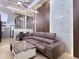 Nhà phân lô, nghĩa đô, 5 tầng, 40m2, 3pn, nội thất mới hiện đại, tài chính 8,x tỷ