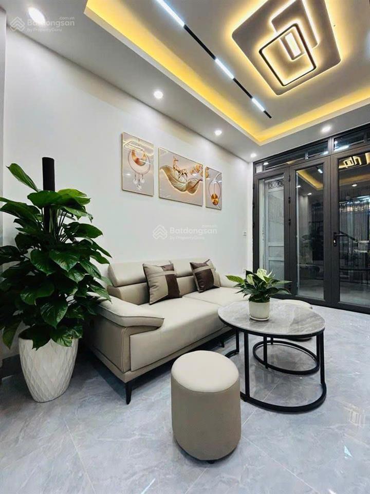 Nhà phân lô  phố hoa bằng  40m2  5 tầng  4pn  4wc  ngõ ô tô  tài chính 10,x tỷ