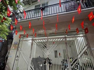 65m2, nhà riêng tại hoàng quốc việt, cầu giấy, ngõ thông, cách đường oto 10m