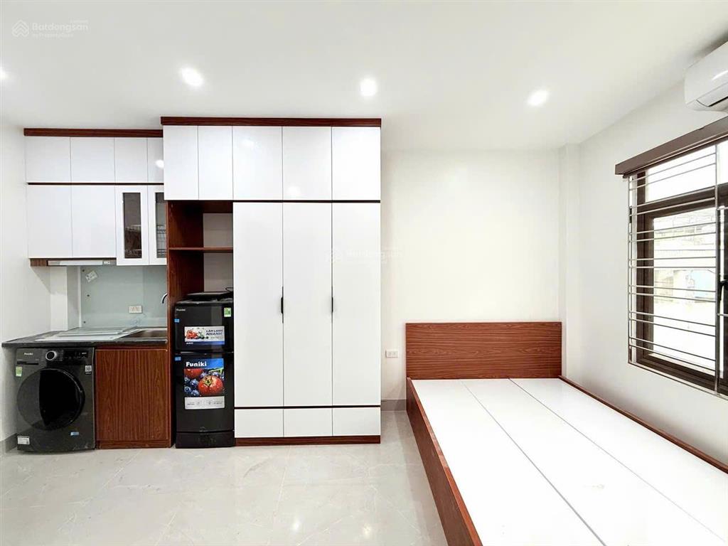 Nhà riêng phố hoa bằng, 40m2 x 5 tầng, 3pn, 4wc, ngõ thông, full nội thất, giá 10,x tỷ