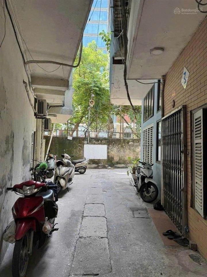 Nhà riêng phố hoa bằng, 40m2 x 5 tầng, 3pn, 4wc, ngõ thông, full nội thất, giá 10,x tỷ