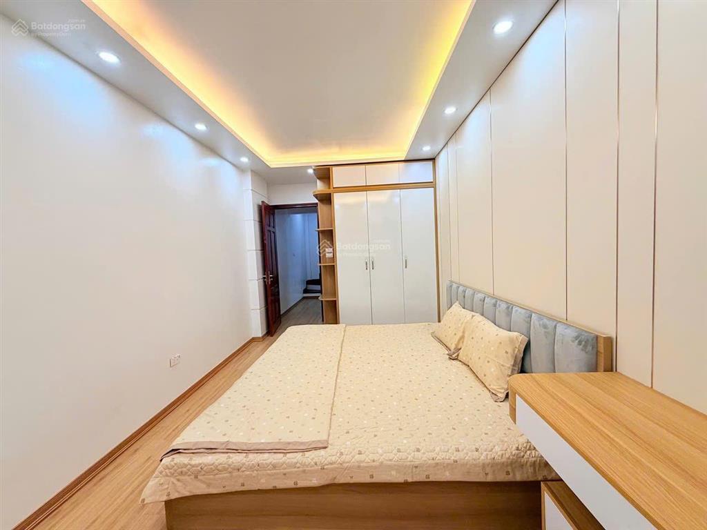 Nhà đẹp  trần thái tông  cầu giấy  6 tầng mới  ngõ nông  full nội thất  35m2  chỉ 10 tỷ