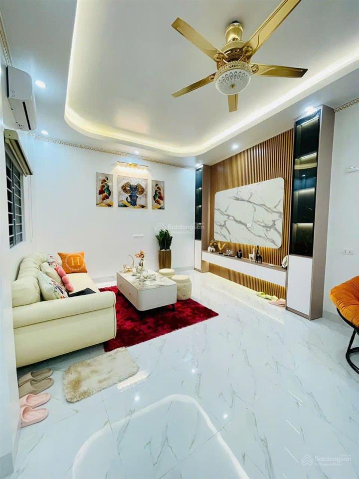 Nhà riêng  trung kính  35m2  5 tầng  nội thất mới  nhỉnh 9,x tỷ