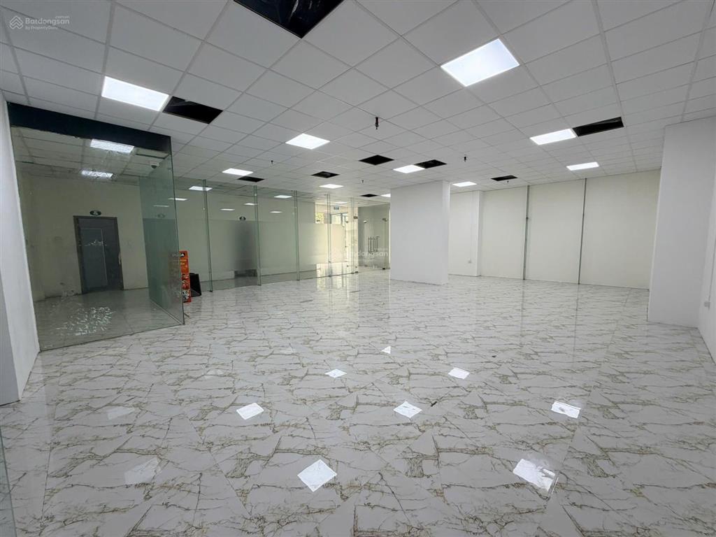 Cho thuê văn phòng  phố trung kính  cầu giấy  200m2  12 usd/m2