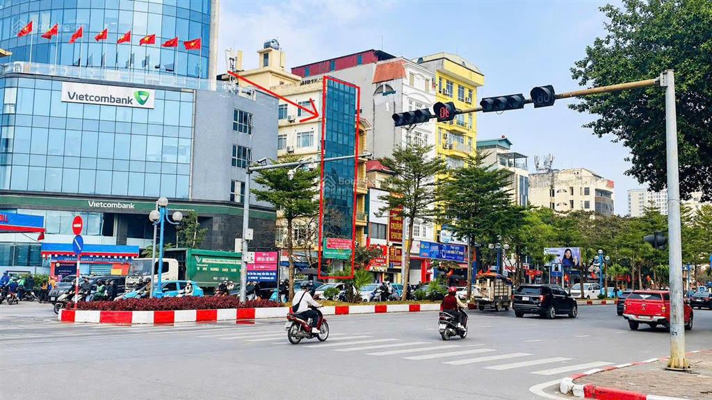 Cho thuê văn phòng  nguyễn phong sắc  60m2/ sàn  thang máy  11 triệu vnd/ tháng  có nội thất