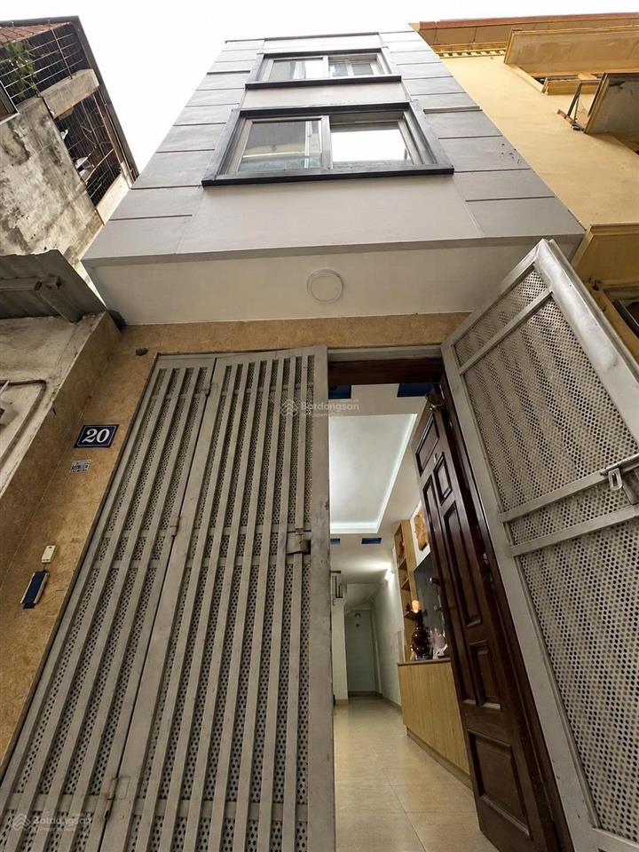 Nhà riêng phố hoa bằng  cầu giấy  35m2  5 tầng  4pn  4wc  tài chỉnh 7 tỷ